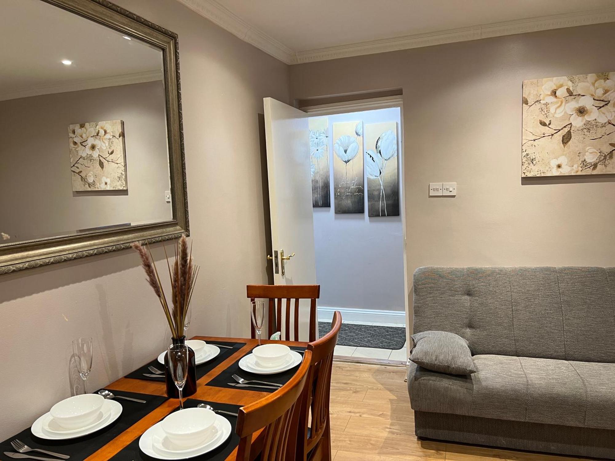 London Property Apartments For Up To 6, Next To Big Ben & London Eye ภายนอก รูปภาพ